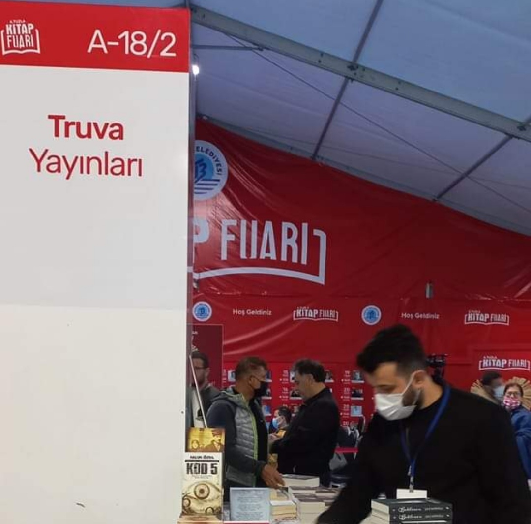 4. Tuzla Kitap Fuarı Truva Yayınları Standı