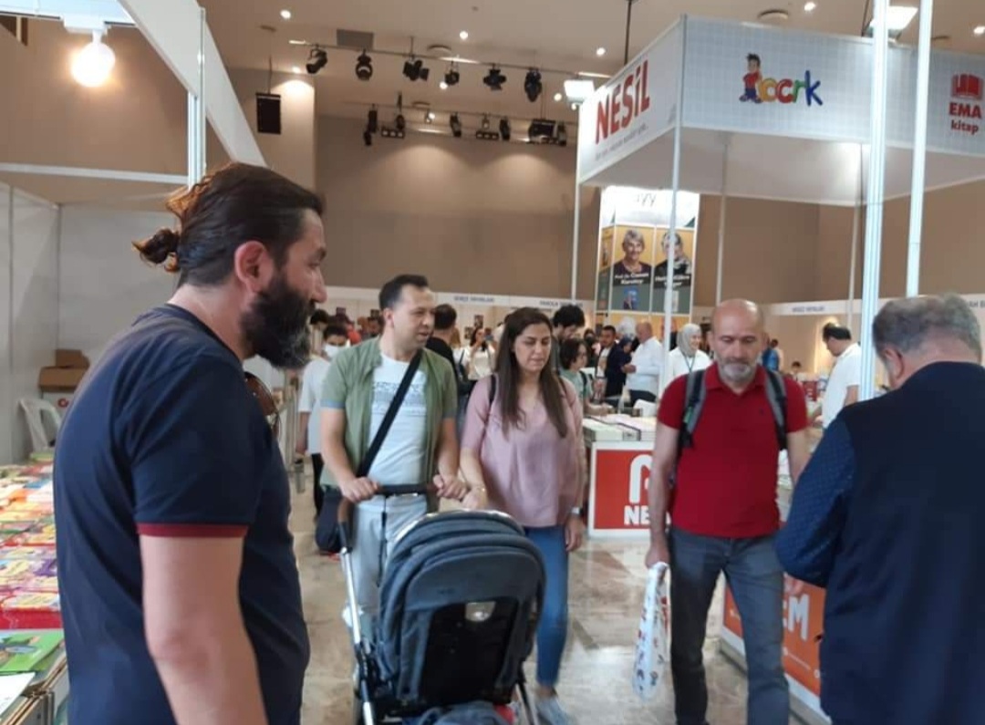 14 / 22 Mayıs 2022 Kocaeli Kitap Fuarı Mutlu Aydurmuş İmza Günü 