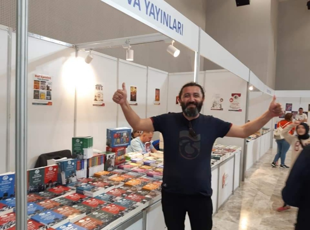 14 / 22 Mayıs 2022 Kocaeli Kitap Fuarı Mutlu Aydurmuş İmza Günü 