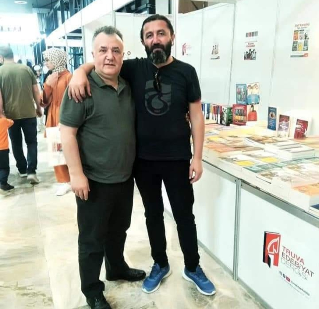 14 / 22 Mayıs 2022 Kocaeli Kitap Fuarı Mutlu Aydurmuş İmza Günü 
