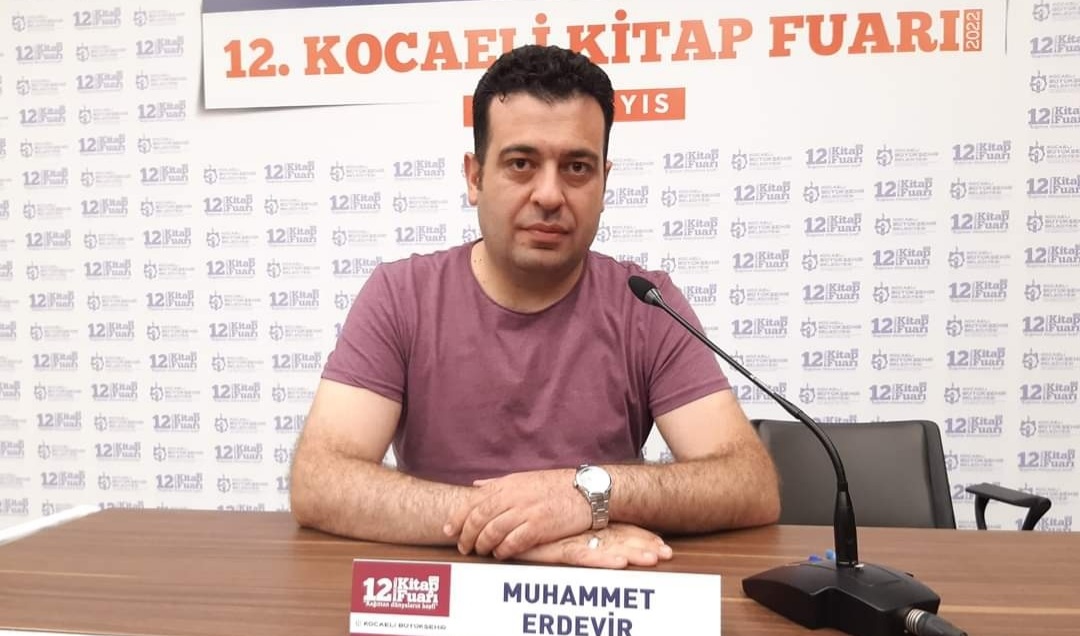 14 / 22 Mayıs 2022 Kocaeli Kitap Fuarı -  Dilek Tuna Memişoğlu &  Muhammet Erdevir İmza Günü 