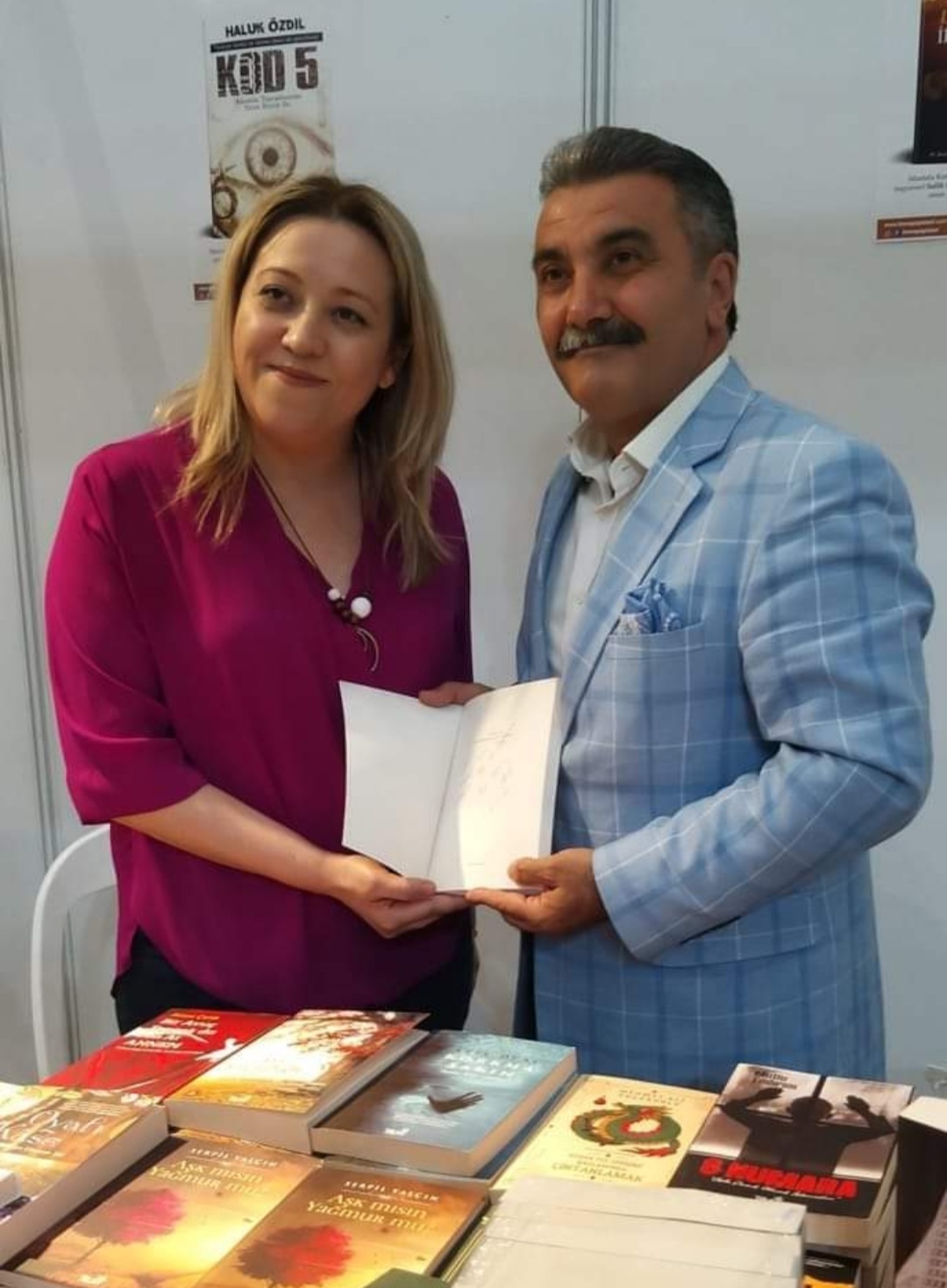 14 / 22 Mayıs 2022 Kocaeli Kitap Fuarı Serpil Yalçın &  Sami Çelik İmza Günü 