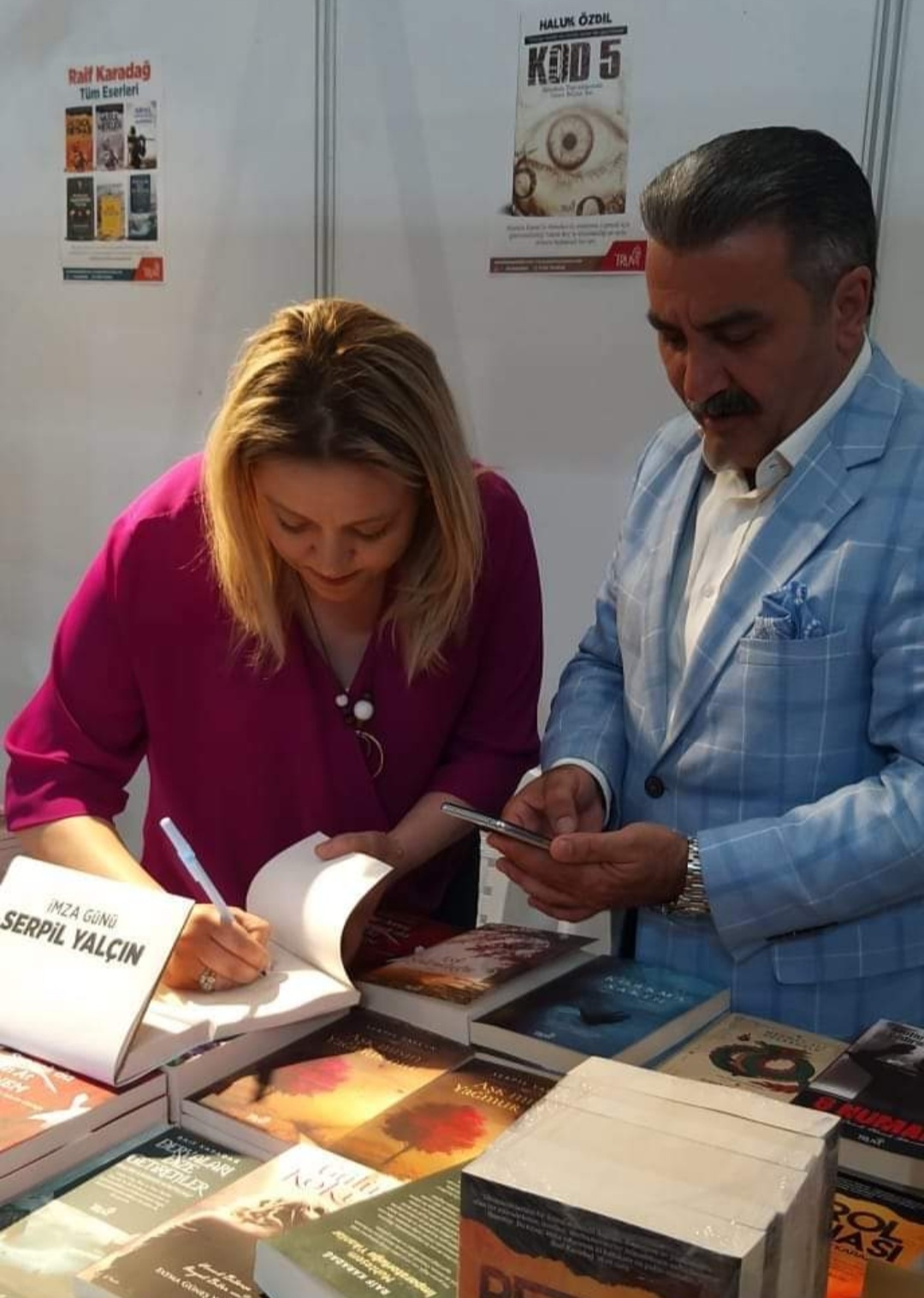 14 / 22 Mayıs 2022 Kocaeli Kitap Fuarı Serpil Yalçın &  Sami Çelik İmza Günü 