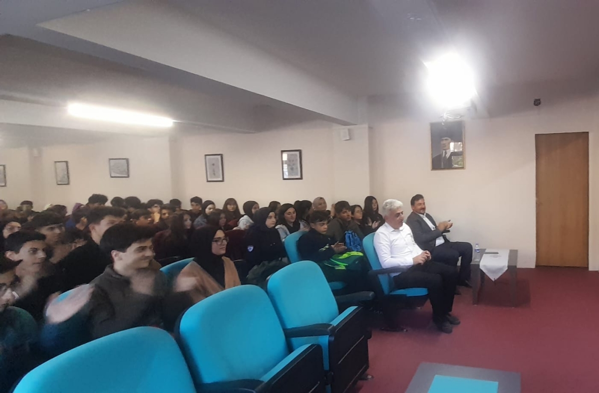 Genel Yayın Yönetmenimiz Yazar Ayfer Güney Konferans Verdi