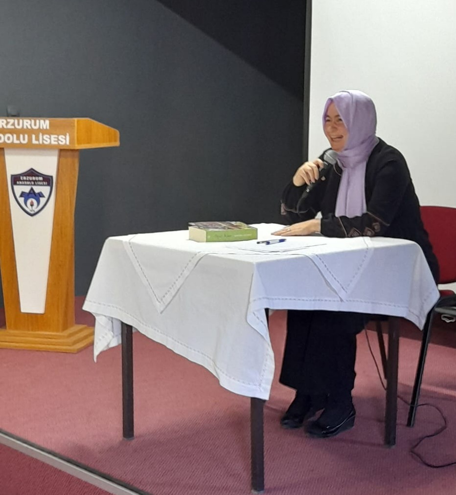 Genel Yayın Yönetmenimiz Yazar Ayfer Güney Konferans Verdi