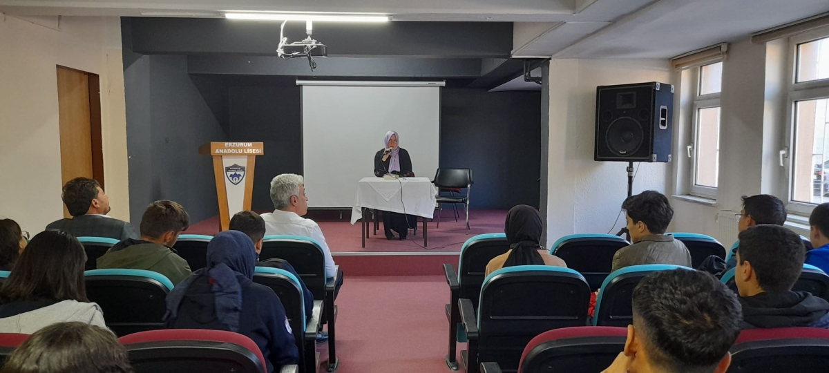 Genel Yayın Yönetmenimiz Yazar Ayfer Güney Konferans Verdi