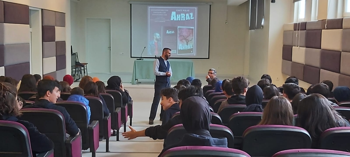 Truva Edebiyat Dergisi Yazı İşleri Müdürü Eğitimci - Yazar Ümit Polat Konferans Verdi