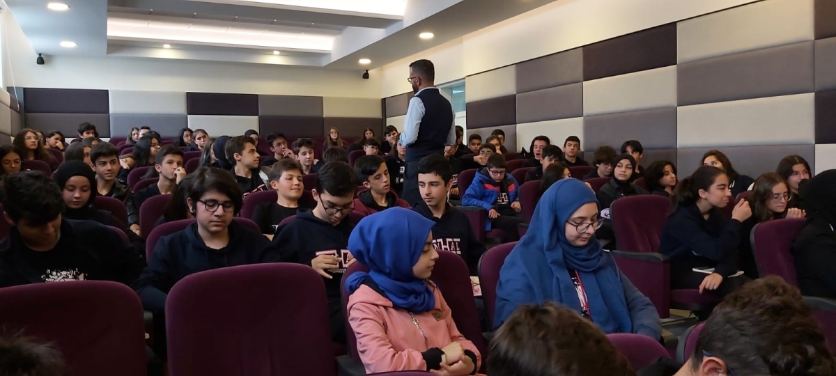 Truva Edebiyat Dergisi Yazı İşleri Müdürü Eğitimci - Yazar Ümit Polat Konferans Verdi