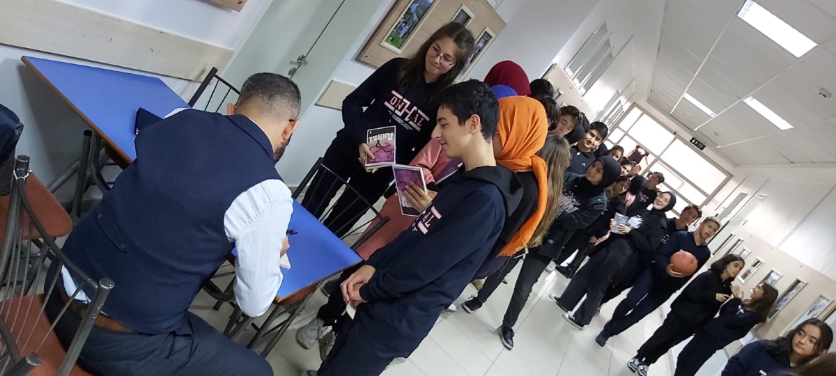 Truva Edebiyat Dergisi Yazı İşleri Müdürü Eğitimci - Yazar Ümit Polat Konferans Verdi