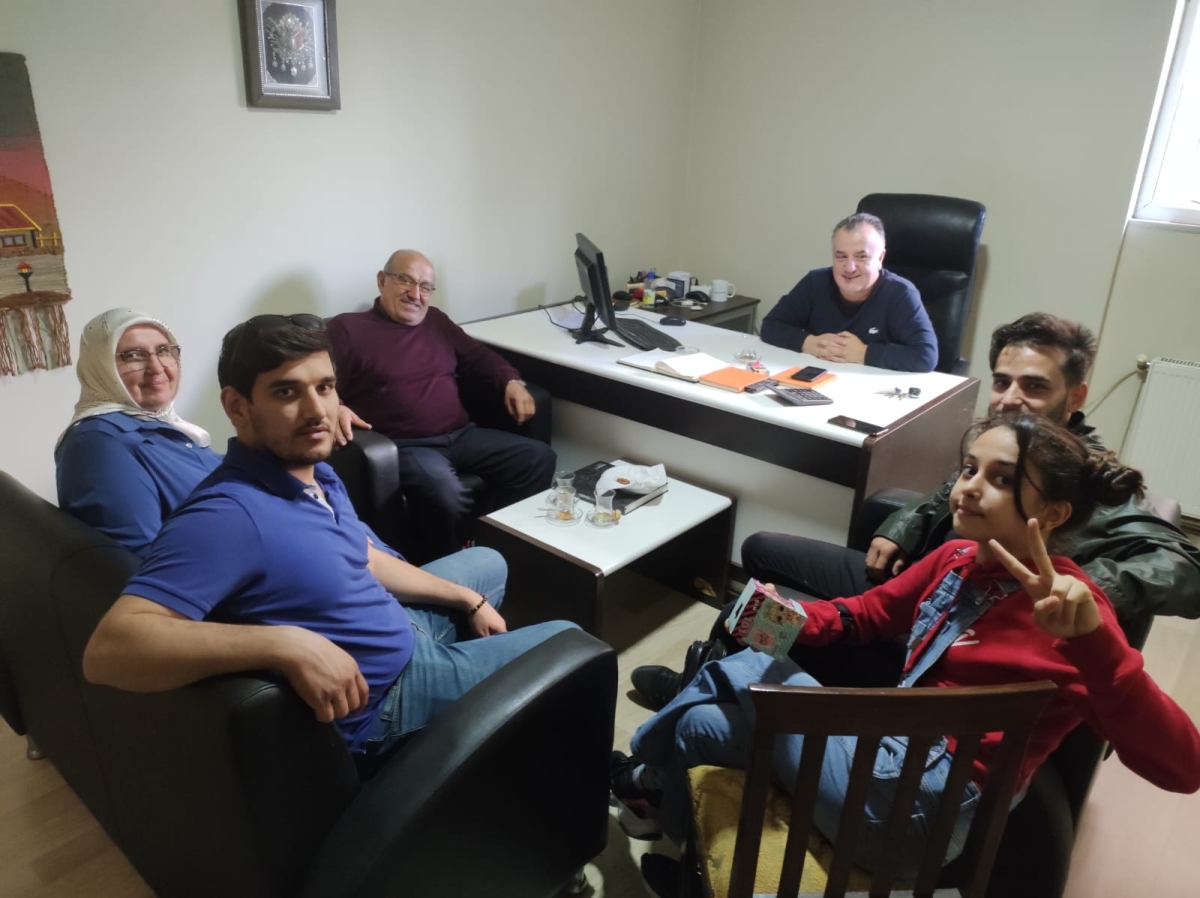 Yazarımız Ümmügülsüm Hasyıldırım Truva Yayınları ve Truva Edebiyat Dergisini ziyarete geldi. 