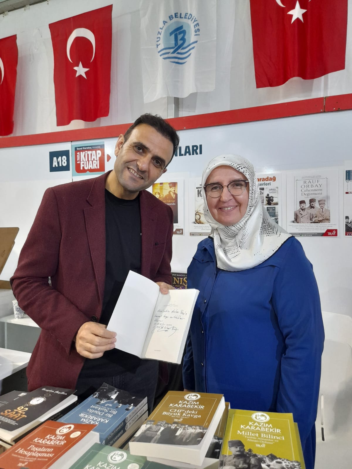 Truva Yayınları ve Truva Edebiyat Dergisi 5. Tuzla Kitap Fuarı İmza Günü- 03 - 04 / Aralık / 2022