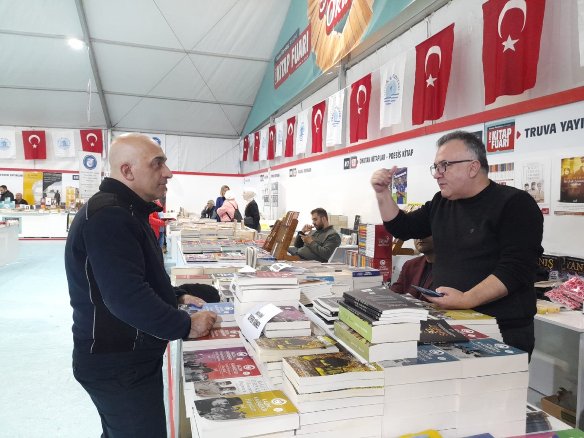 Truva Yayınları ve Truva Edebiyat Dergisi 5. Tuzla Kitap Fuarı İmza Günü- 03 - 04 / Aralık / 2022
