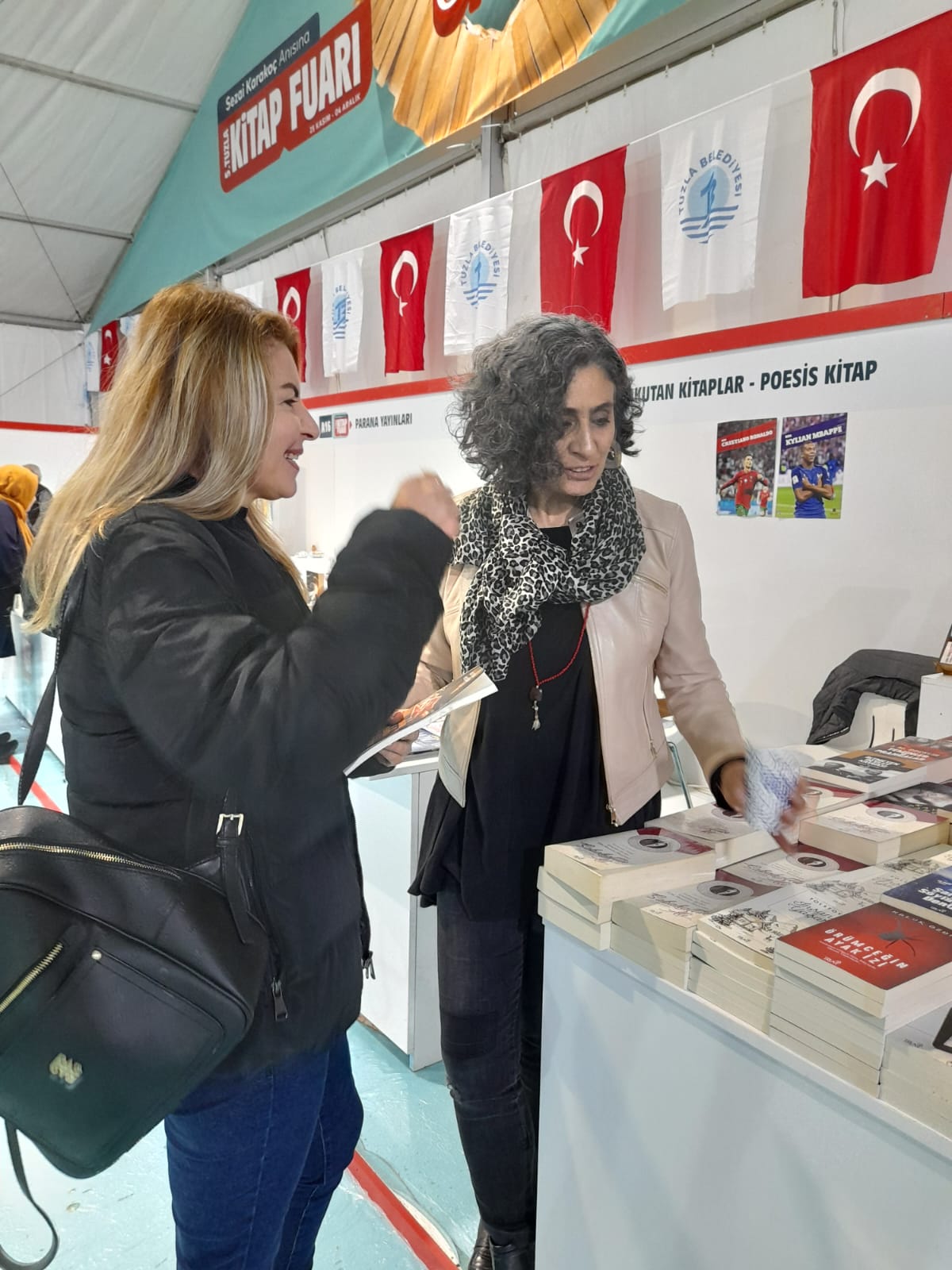 Truva Yayınları ve Truva Edebiyat Dergisi 5. Tuzla Kitap Fuarı İmza Günü- 03 - 04 / Aralık / 2022