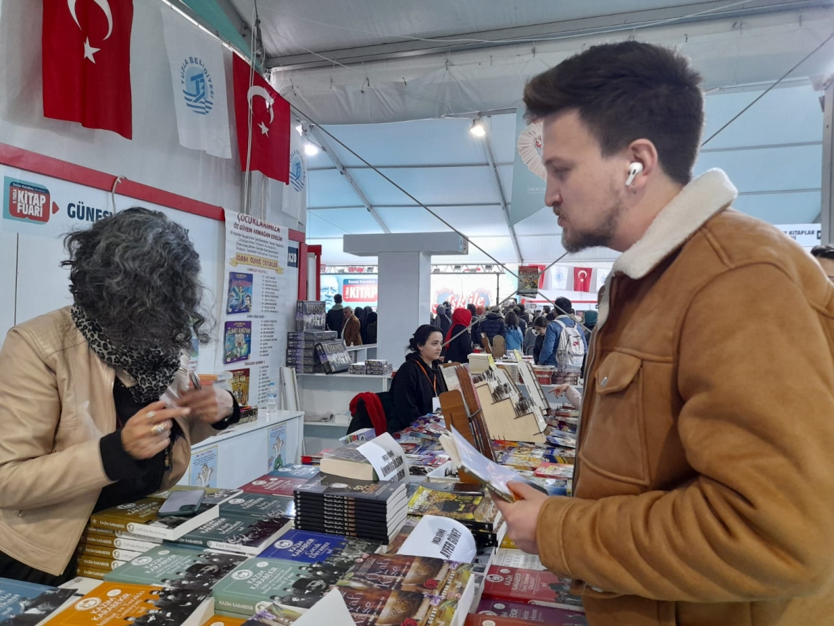Truva Yayınları ve Truva Edebiyat Dergisi 5. Tuzla Kitap Fuarı İmza Günü- 03 - 04 / Aralık / 2022
