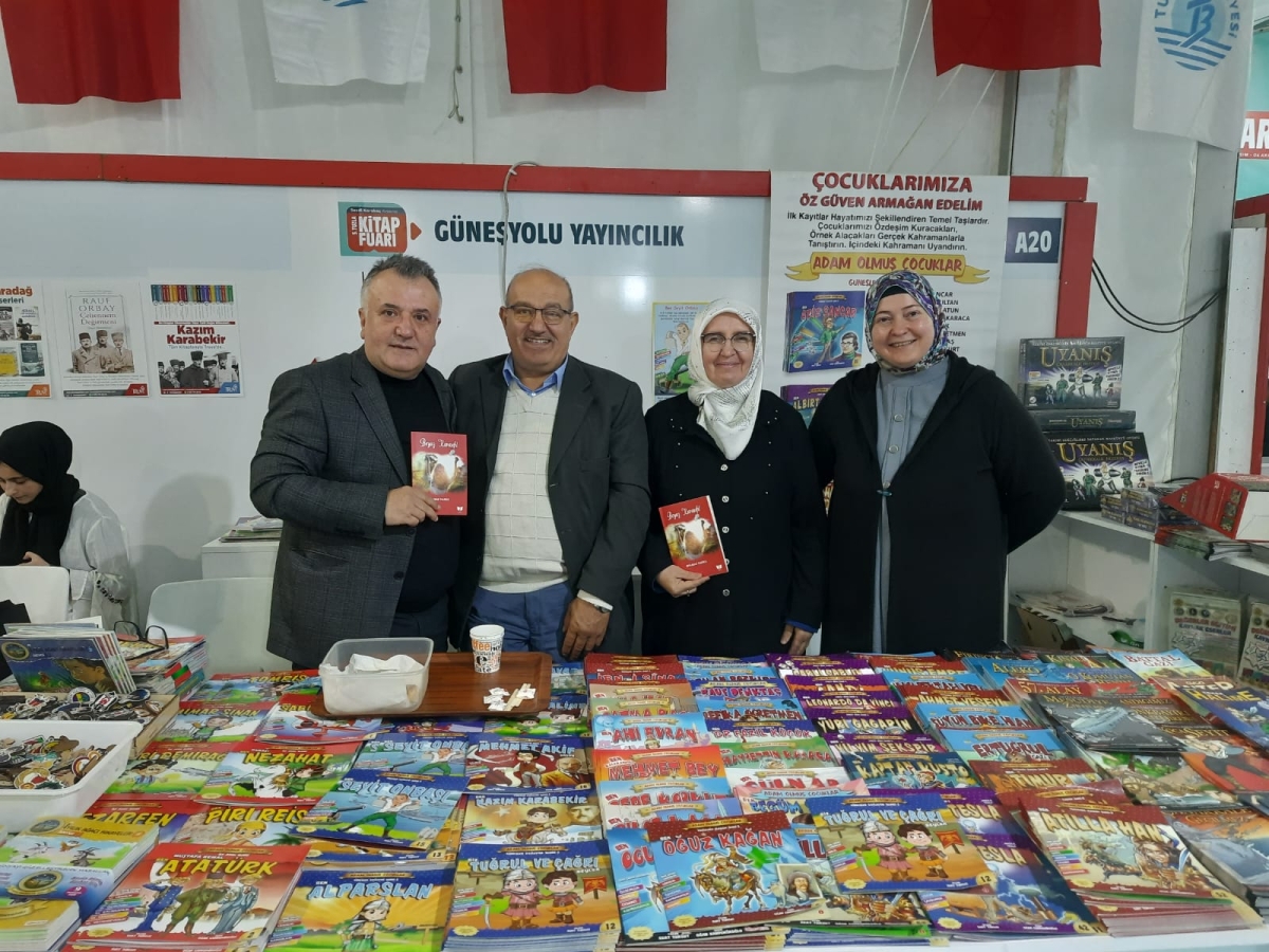 Truva Yayınları ve Truva Edebiyat Dergisi 5. Tuzla Kitap Fuarı İmza Günü- 03 - 04 / Aralık / 2022