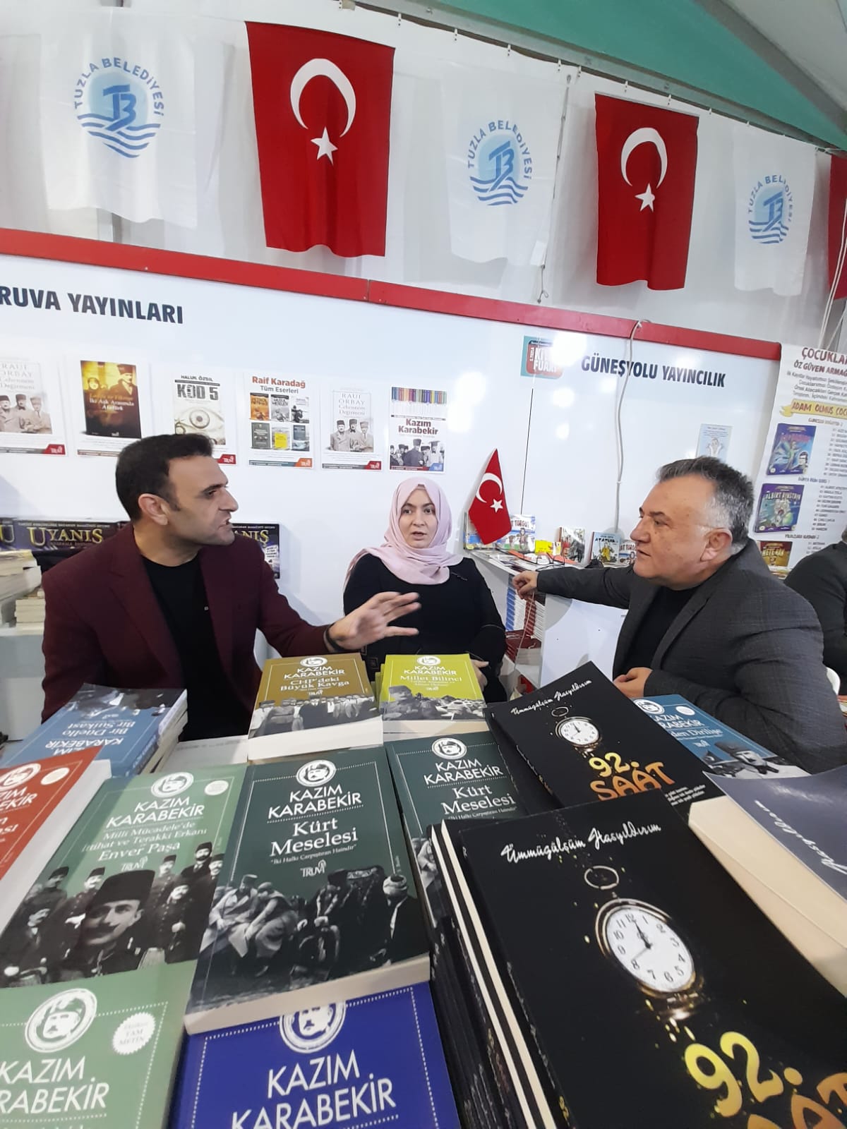 Truva Yayınları ve Truva Edebiyat Dergisi 5. Tuzla Kitap Fuarı İmza Günü- 03 - 04 / Aralık / 2022