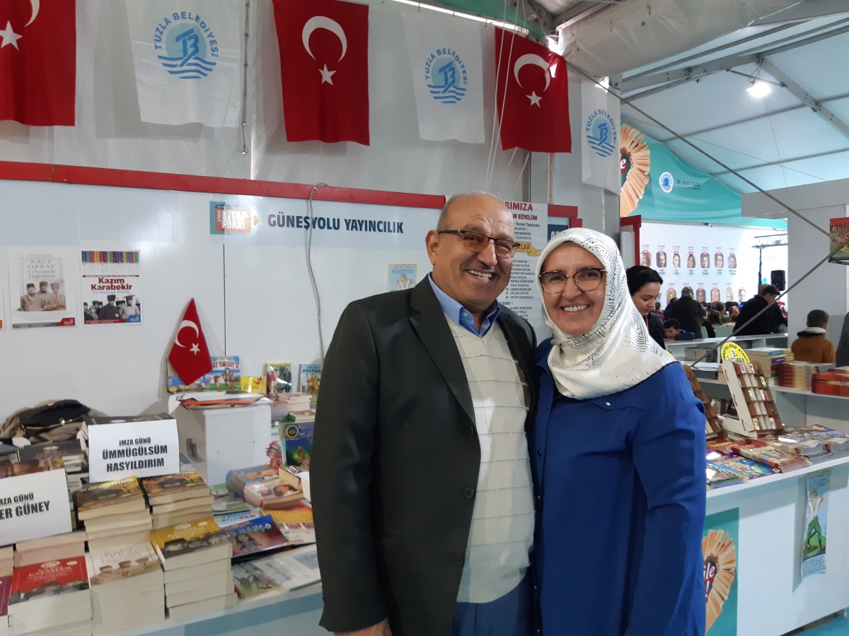 Truva Yayınları ve Truva Edebiyat Dergisi 5. Tuzla Kitap Fuarı İmza Günü- 03 - 04 / Aralık / 2022