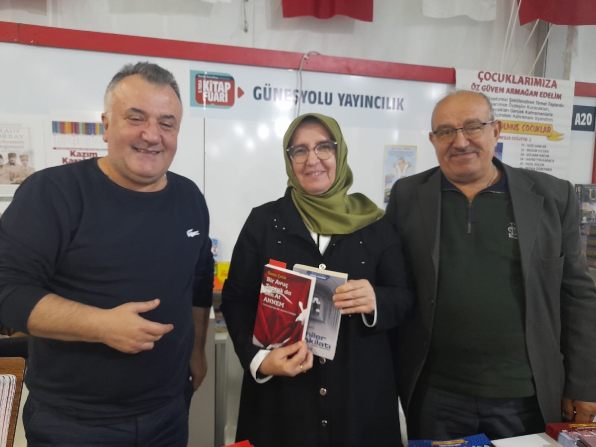 Truva Yayınları ve Truva Edebiyat Dergisi 5. Tuzla Kitap Fuarı İmza Günü- 03 - 04 / Aralık / 2022