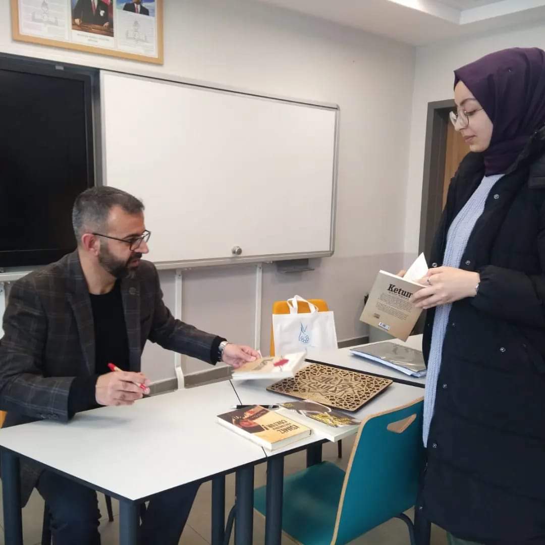 Truva Edebiyat Dergisi Yazı İşleri Müdürümüz Eğitimci-Şair-Yazar Ümit Polat Konya'da Öğrencilerle Buluştu