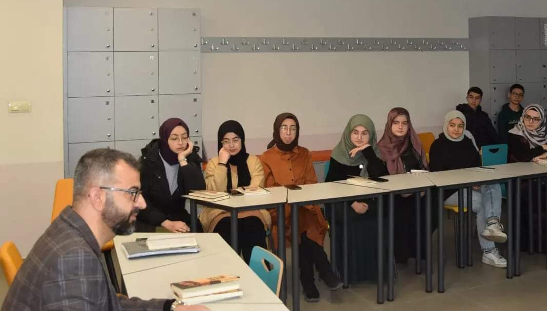 Truva Edebiyat Dergisi Yazı İşleri Müdürümüz Eğitimci-Şair-Yazar Ümit Polat Konya'da Öğrencilerle Buluştu