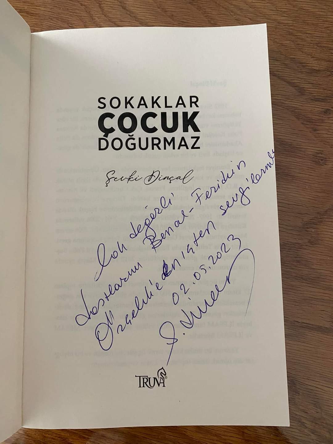 Truva Yayınları'ndan yeni kitabı çıkan Şevki Dinçal'ın tanıtım ve imza günü...
