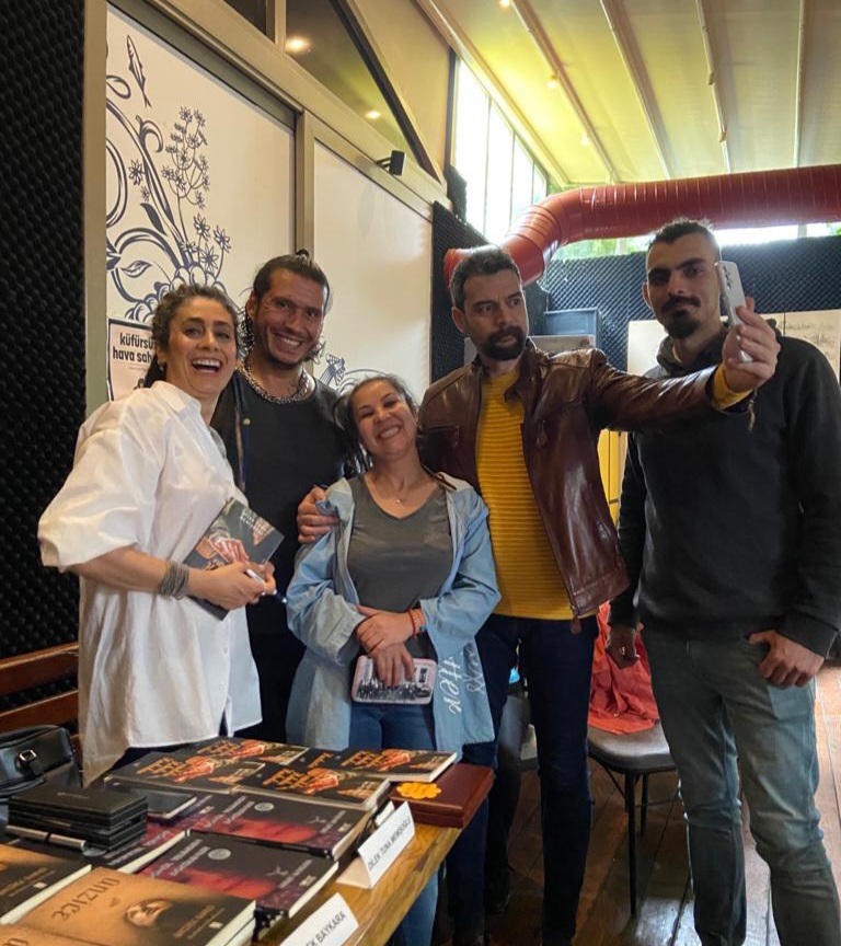 Truva Yayınları ve Truva Edebiyat Dergisi Yazarlarımız Ankara'da, 'Ateşte Demlenen Şiirler Antoloi-1 Kitap Tanıtımı ve İmza Günü' Etkinliğinde... 