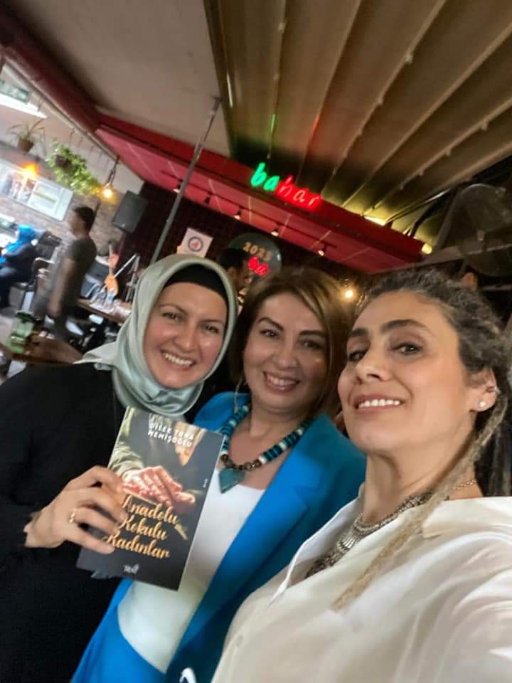 Truva Yayınları ve Truva Edebiyat Dergisi Yazarlarımız Ankara'da, 'Ateşte Demlenen Şiirler Antoloi-1 Kitap Tanıtımı ve İmza Günü' Etkinliğinde... 