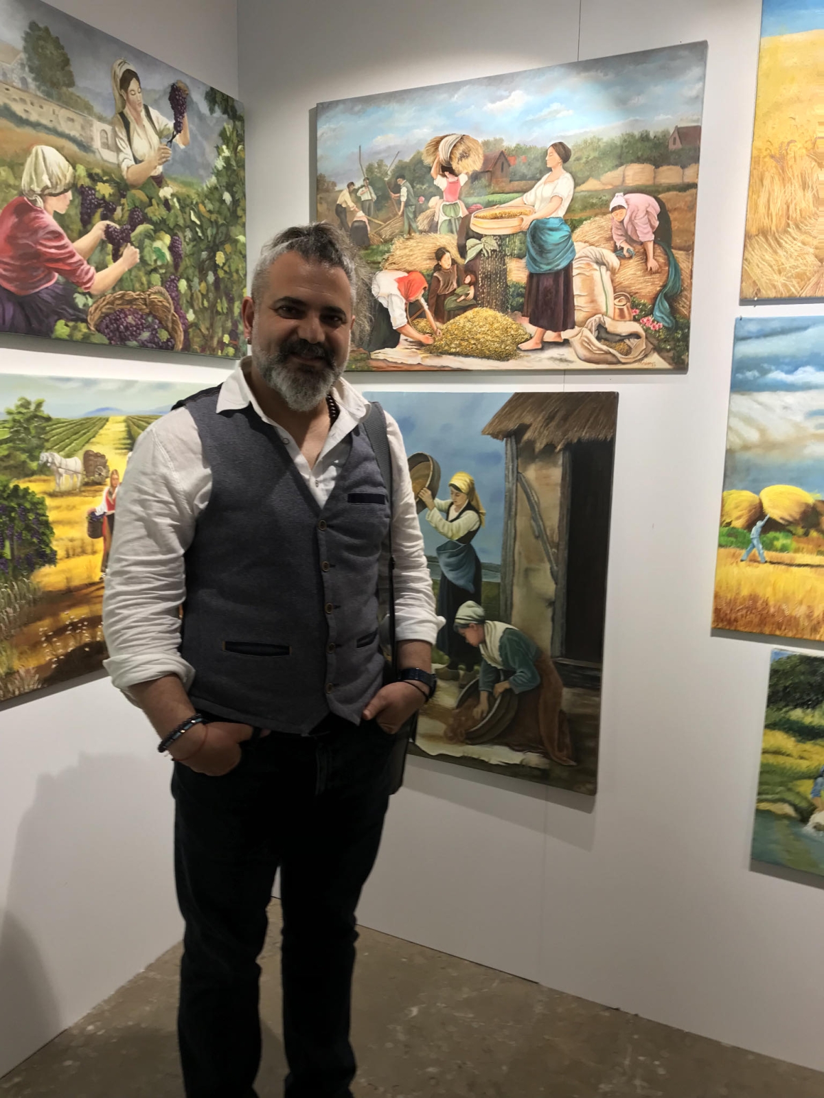 Yazarımız Nevin Bahtışen Eserlerini, 'Karınca El Emeği Sergisi' nde Sanat Severler İçin Sergiledi 