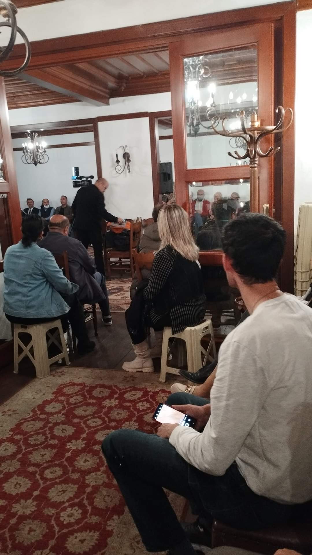 Ankara'da, Ateşte Demlenen Şiirler, Şiir Gecesinde Truva Edebiyat Dergisi olarak Bulunduk