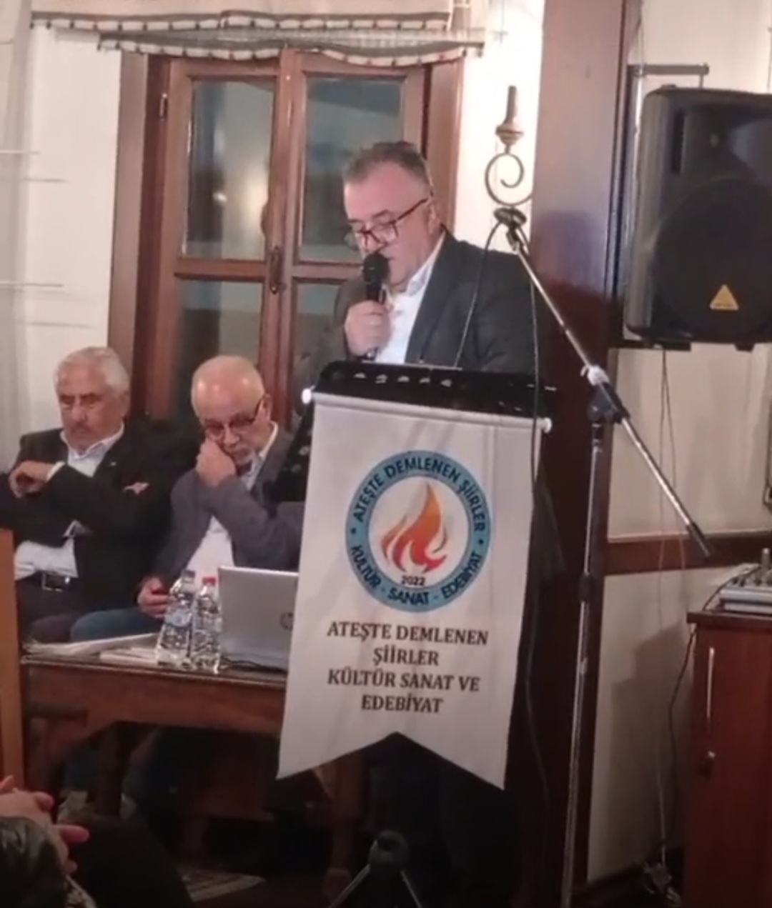 Ankara'da, Ateşte Demlenen Şiirler, Şiir Gecesinde Truva Edebiyat Dergisi olarak Bulunduk