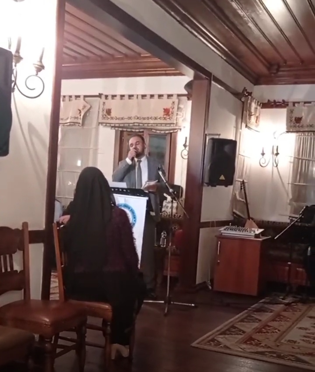 Ankara'da, Ateşte Demlenen Şiirler, Şiir Gecesinde Truva Edebiyat Dergisi olarak Bulunduk