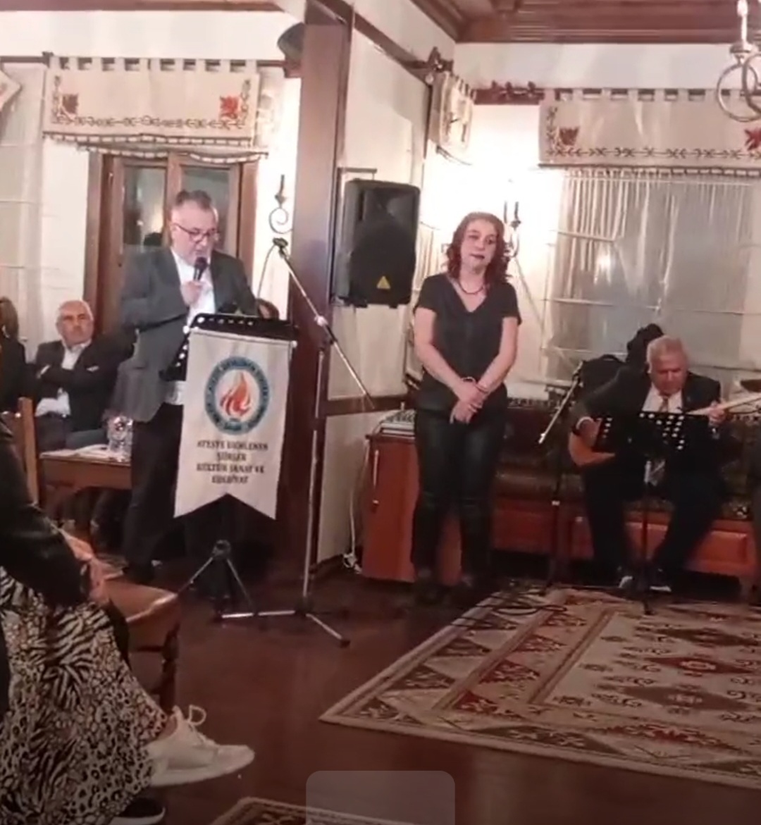 Ankara'da, Ateşte Demlenen Şiirler, Şiir Gecesinde Truva Edebiyat Dergisi olarak Bulunduk