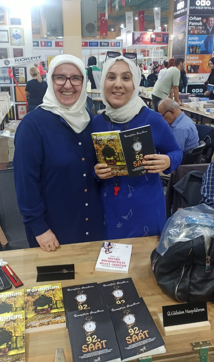 Yazarımız Ümmügülsüm Hasyıldırım'ın 6. Denizli Kitap Fuarı'nda İmza Günü / 20 Ekim 2023
