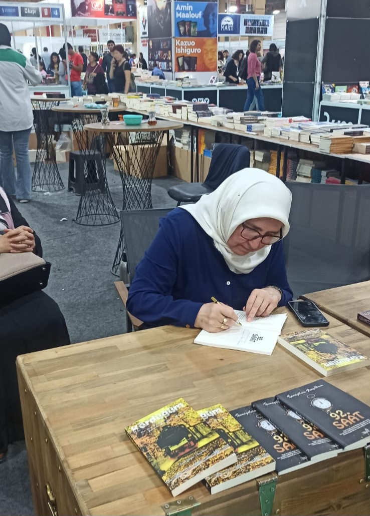Yazarımız Ümmügülsüm Hasyıldırım'ın 6. Denizli Kitap Fuarı'nda İmza Günü / 20 Ekim 2023