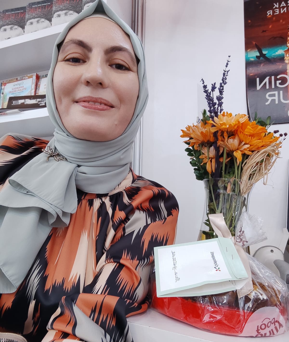 40. Tüyap Kitap Fuarı Mavi Nefes & Truva Yayınları Standında Yazarımız Merve Yurtsever'in İmza Günü / 02 Kasım 2023