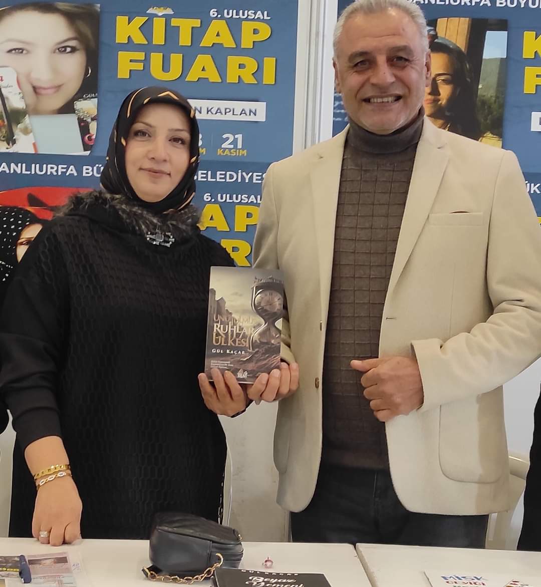 Şanlıurfa 6. Kitap Fuarı'nda yazarımız Gül Kaçar'ın İmza Günü