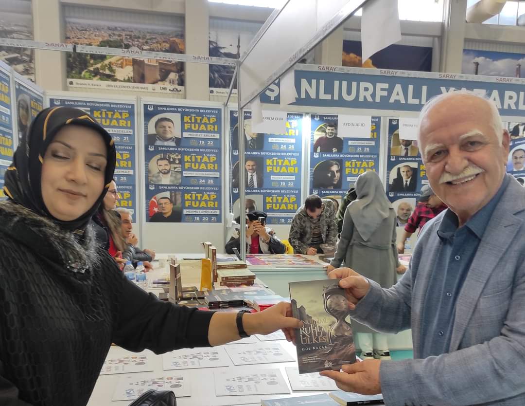 Şanlıurfa 6. Kitap Fuarı'nda yazarımız Gül Kaçar'ın İmza Günü