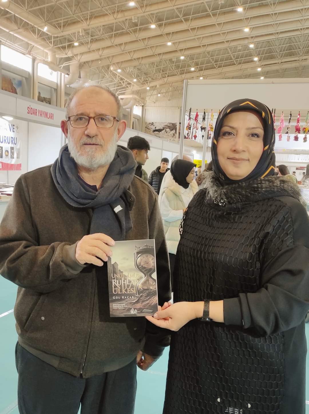 Şanlıurfa 6. Kitap Fuarı'nda yazarımız Gül Kaçar'ın İmza Günü
