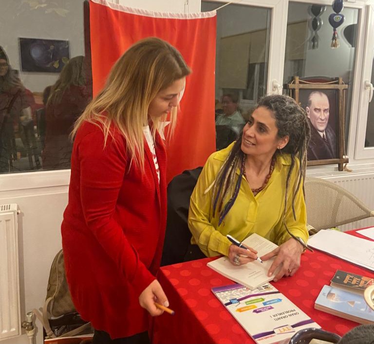 Yazarımız Dilek Tuna Memişoğlu'ndan Ankara'da Söyleşi ve İmza 