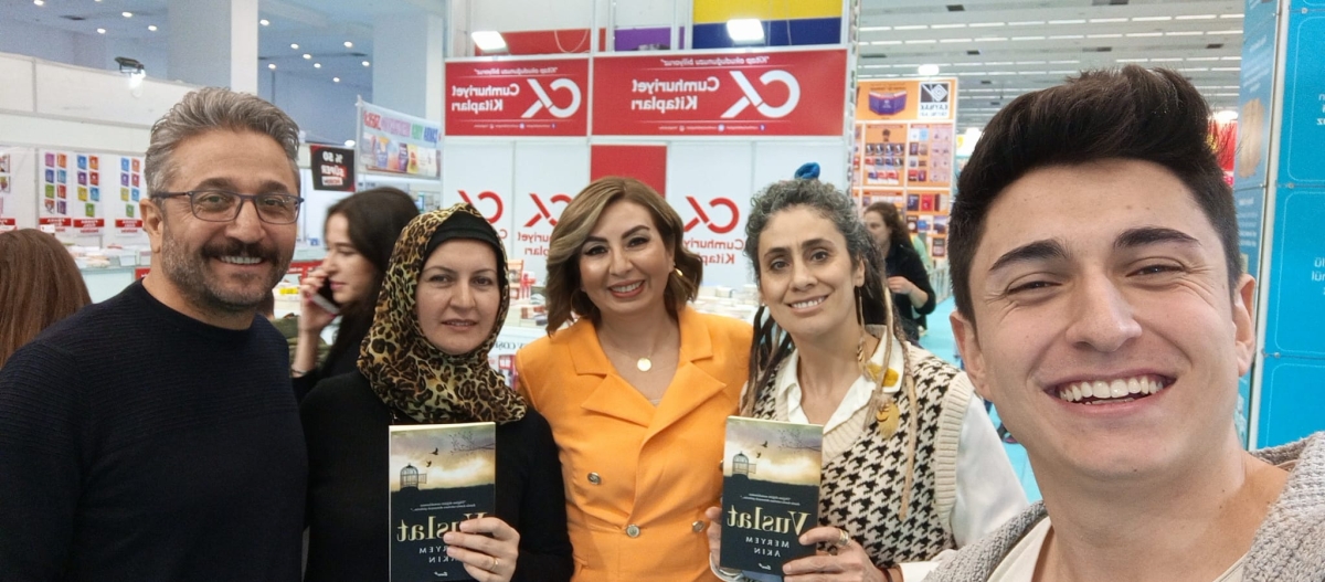 19. Ankara Kitap Fuarı Yazarlarımız Meryem Akın ve Ebru Boranlıoğlu Tekin'in İmza Günü