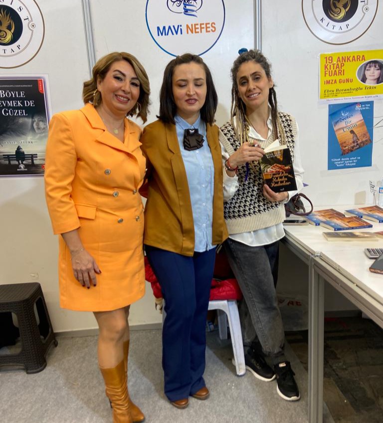 19. Ankara Kitap Fuarı Yazarlarımız Meryem Akın ve Ebru Boranlıoğlu Tekin'in İmza Günü