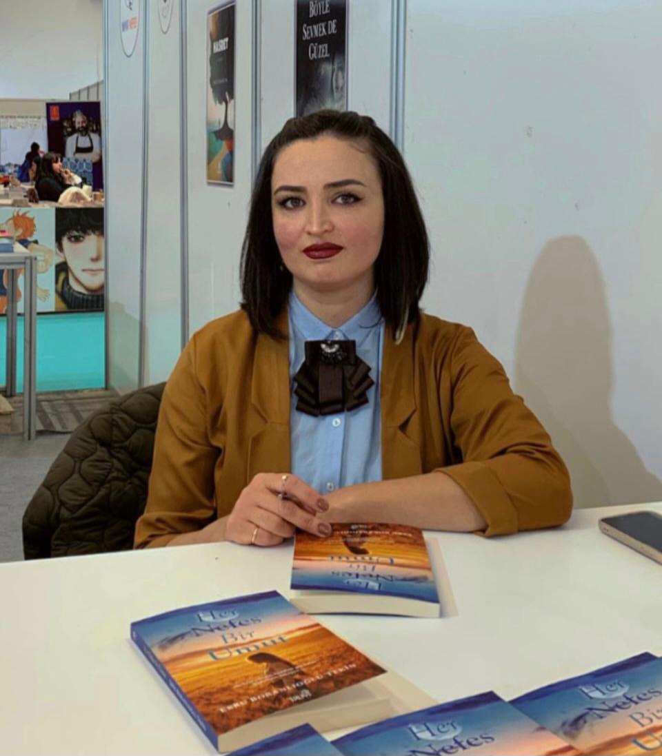19. Ankara Kitap Fuarı Yazarlarımız Meryem Akın ve Ebru Boranlıoğlu Tekin'in İmza Günü