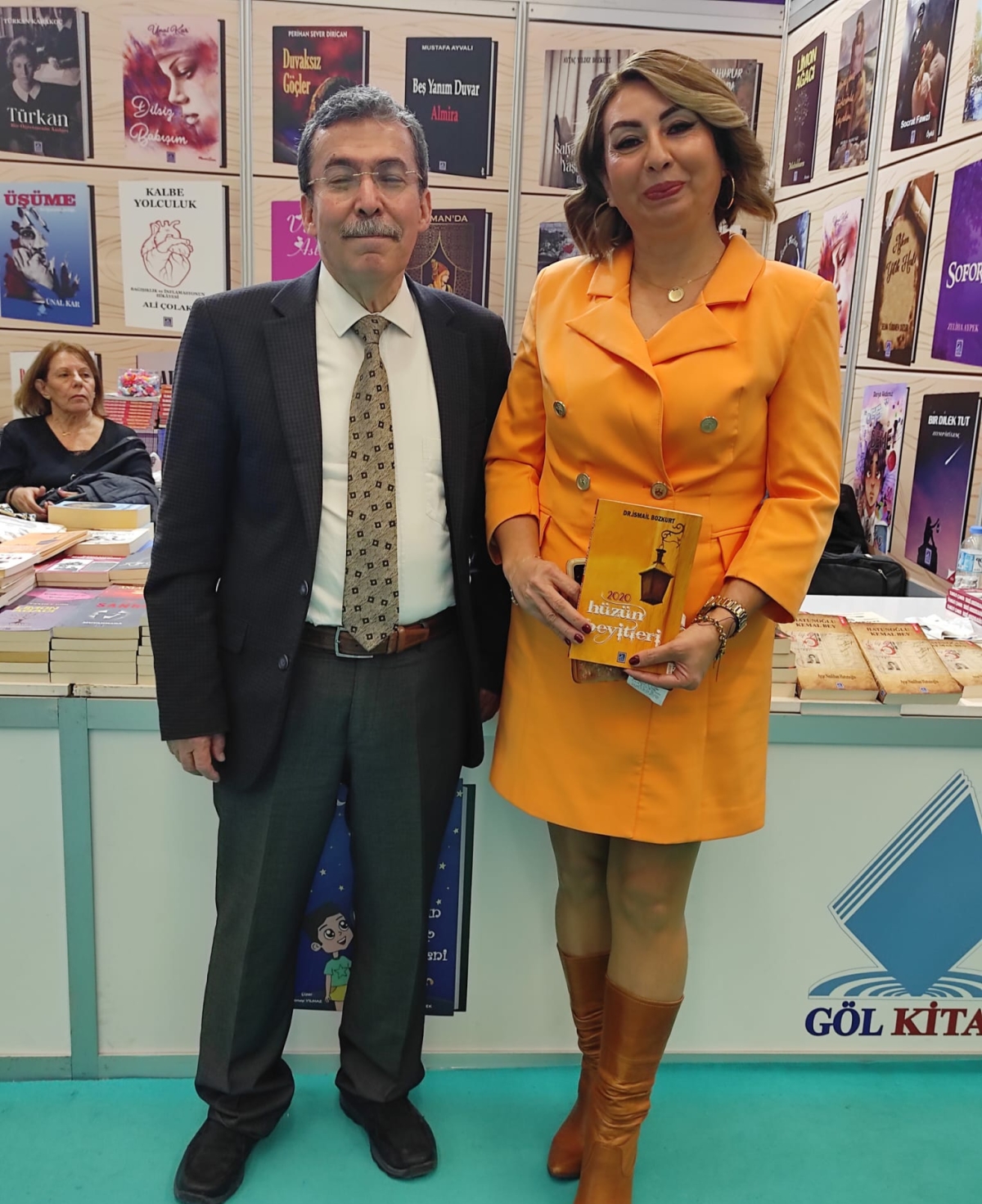 19. Ankara Kitap Fuarı Yazarlarımız Meryem Akın ve Ebru Boranlıoğlu Tekin'in İmza Günü