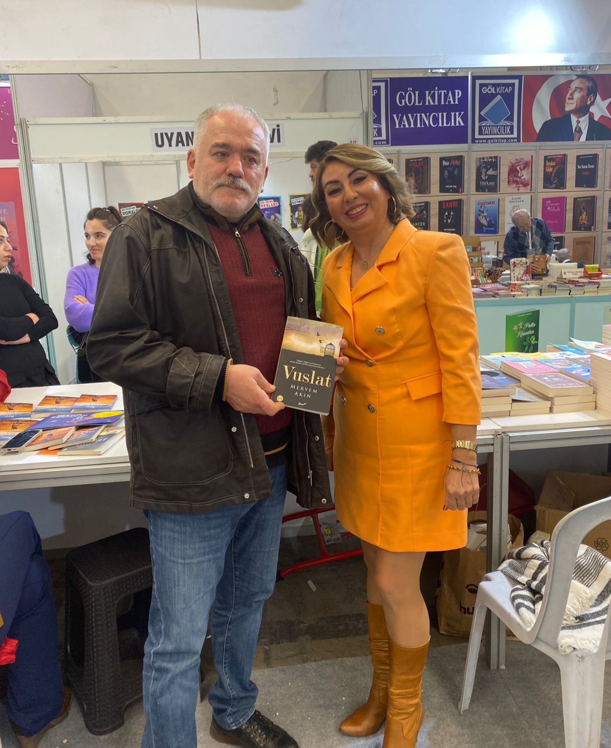 19. Ankara Kitap Fuarı Yazarlarımız Meryem Akın ve Ebru Boranlıoğlu Tekin'in İmza Günü