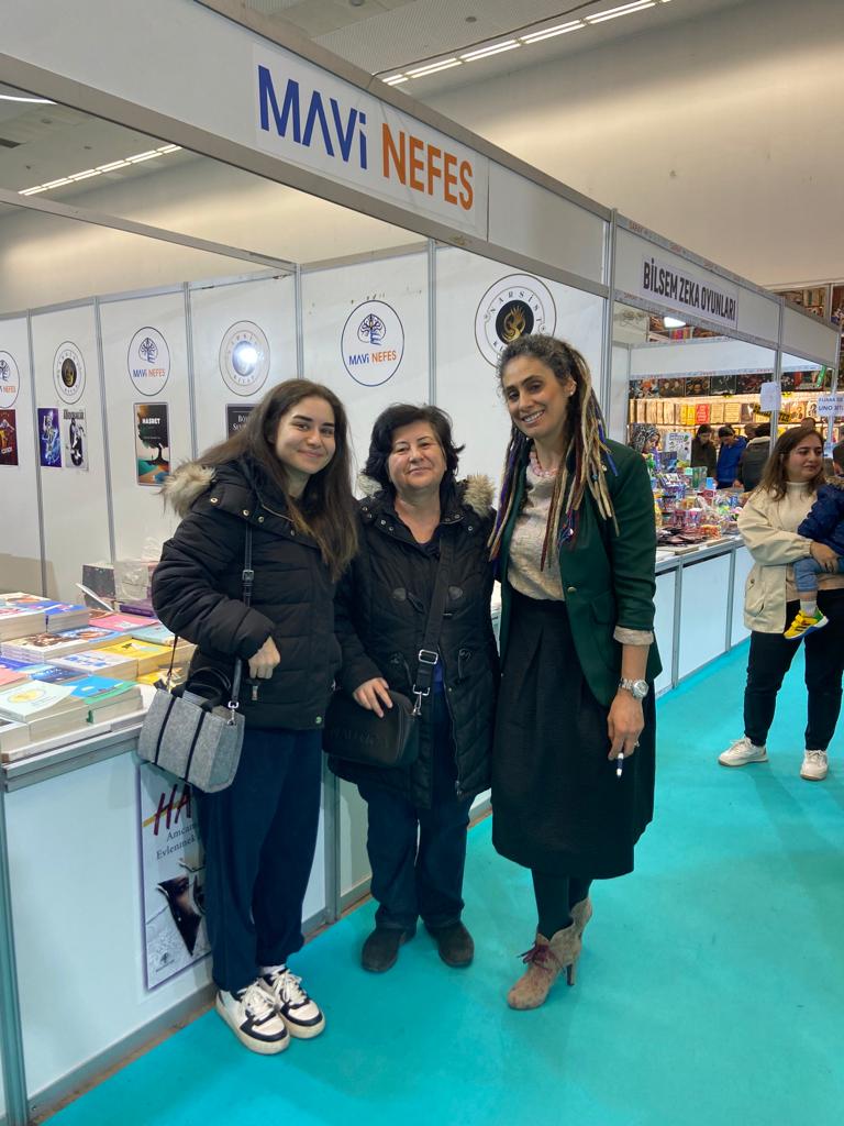 19. Ankara Kitap Fuarı Yazarlarımız Dilek Tuna Memişoğlu ve Hüseyin Uyar'ın İmza Günü