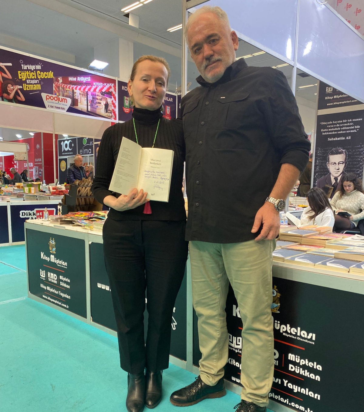 19. Ankara Kitap Fuarı Yazarlarımız Dilek Tuna Memişoğlu ve Hüseyin Uyar'ın İmza Günü