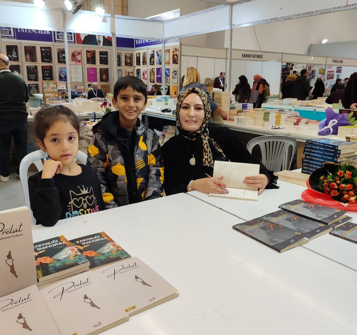 19. Ankara Kitap Fuarı Yazarlarımız Merve Yurtsever ve Muhammet Erdevir'in İmza Günü