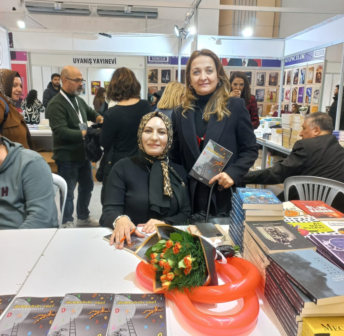 19. Ankara Kitap Fuarı Yazarlarımız Merve Yurtsever ve Muhammet Erdevir'in İmza Günü