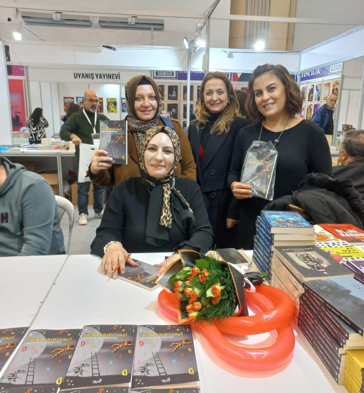 19. Ankara Kitap Fuarı Yazarlarımız Merve Yurtsever ve Muhammet Erdevir'in İmza Günü