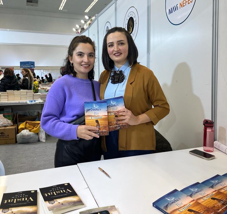 19. Ankara Kitap Fuarı Yazarlarımız Meryem Akın ve Ebru Boranlıoğlu Tekin'in İmza Günü